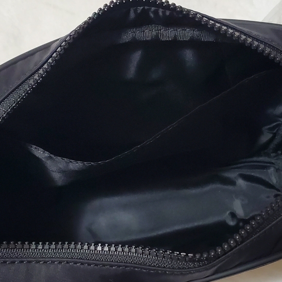 New Calvin Klein Travel Pouch dopp kit bag - Picture 4 of 5